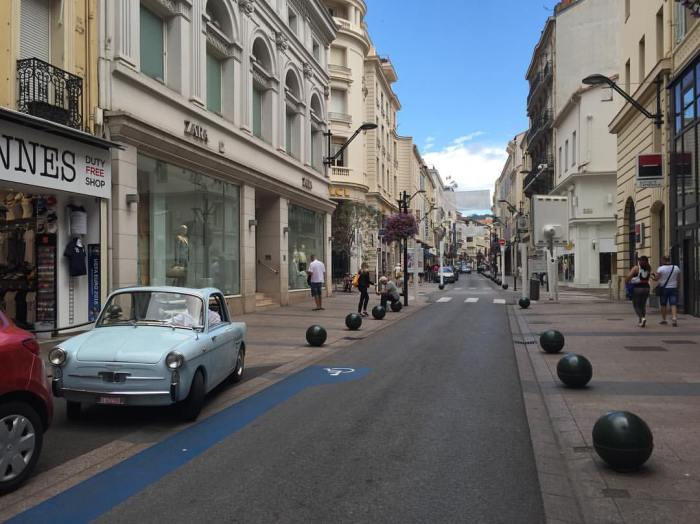 CannesStreetScene